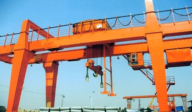 雙梁門式起重機(jī)在應(yīng)用以前必須清晰的三個主要參數(shù)
