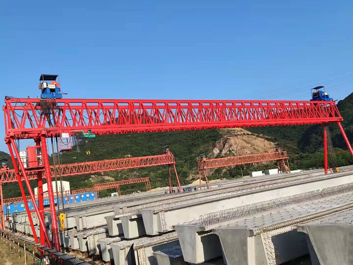 80噸門式起重機(jī)