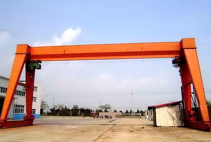 100噸全包廂龍門(mén)吊