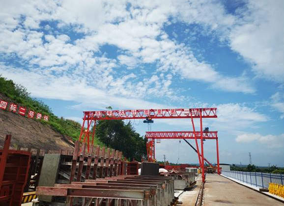 雙小車門式起重機