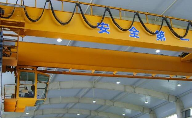 QD雙梁橋式起重機(jī) QD雙梁橋式起重機(jī)