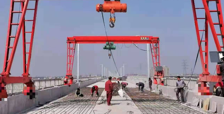 門式起重機安裝現場 門式起重機安裝現場