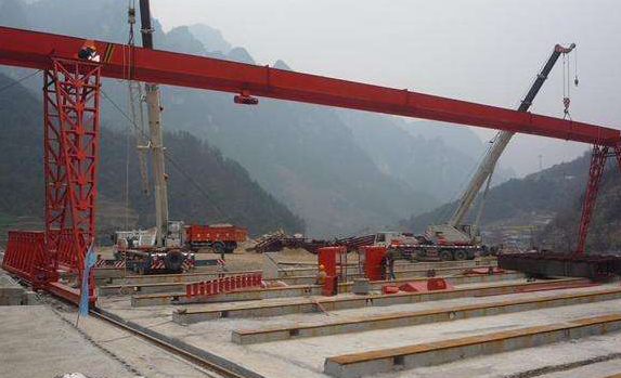 福建地區門式起重機安裝現場