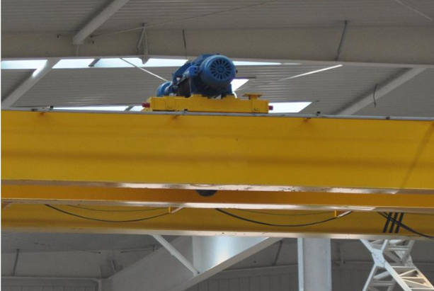 電動(dòng)雙梁懸掛起重機(jī)細(xì)節(jié)展示 電動(dòng)雙梁懸掛起重機(jī)細(xì)節(jié)展示