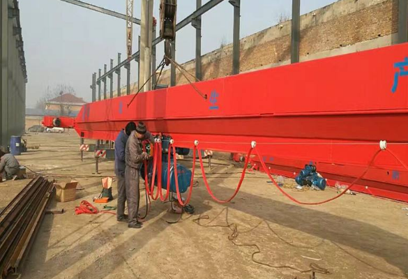 岸橋集裝箱起重機的構(gòu)造是什么樣的? 岸橋集裝箱起重機的構(gòu)造是什么樣的?