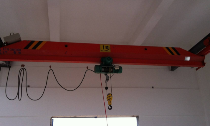 LX型電動式單梁懸掛起重機