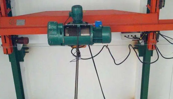 LX型電動式單梁懸掛起重機的安裝規范及路軌安裝規定 LX型電動式單梁懸掛起重機的安裝規范及路軌安裝規定