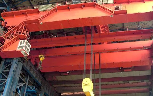 空操起重設備及地操起重設備的差別 空操起重設備及地操起重設備的差別