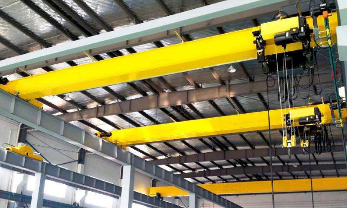 選購單梁起重機要留意哪幾個方面