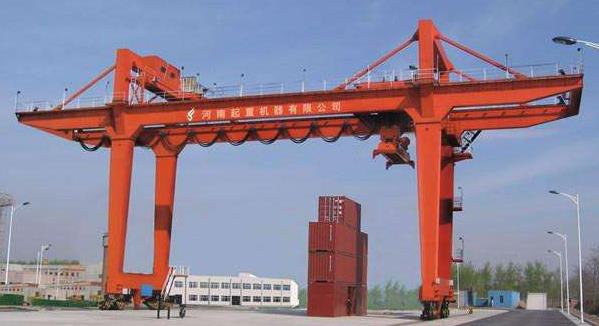 雙主梁門式起重機(jī) 雙主梁門式起重機(jī)
