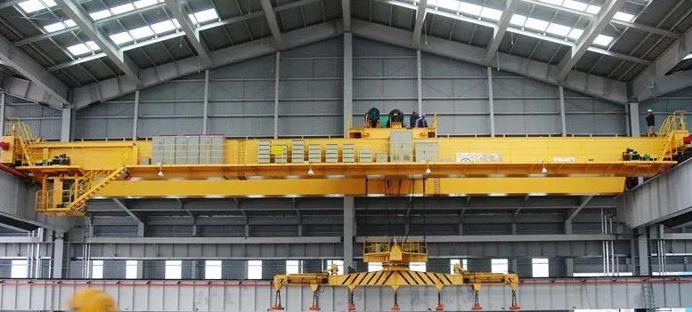 下旋轉(zhuǎn)掛梁橋式起重機(jī)