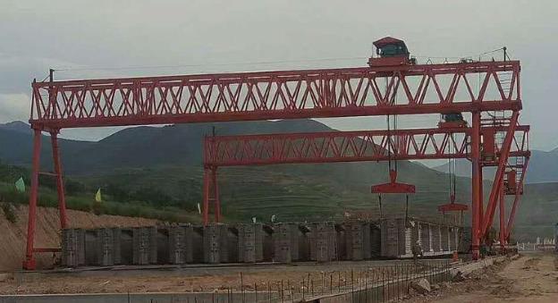 雙梁門式起重機 雙梁門式起重機